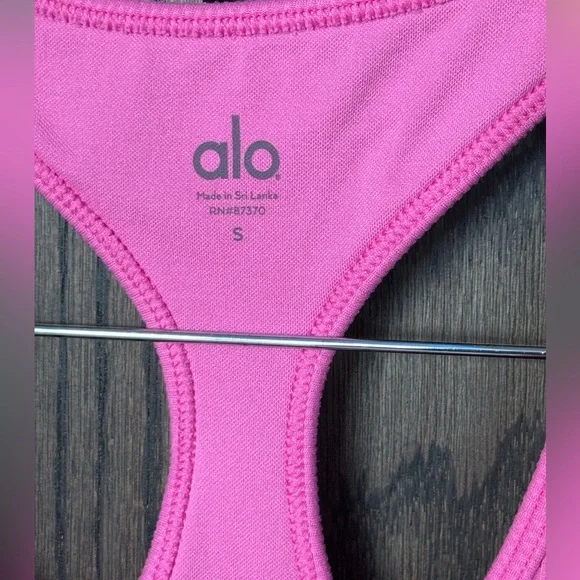 ALO Yoga 💖 Paradise Pink Ribbed Sports Bra - Picture 3 of 4